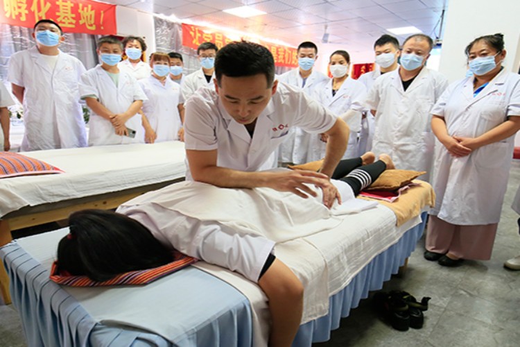 大连蔡洋中医校区环境图