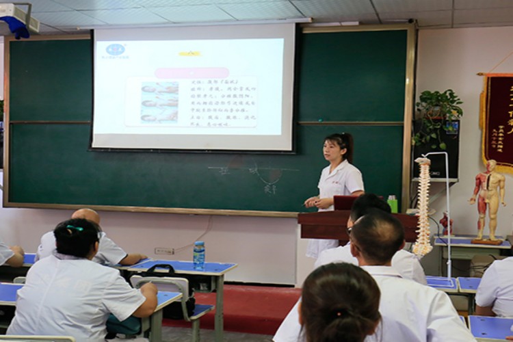 大连蔡洋中医校区环境图