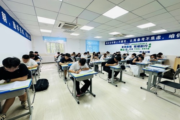 天津天本教育锦旗