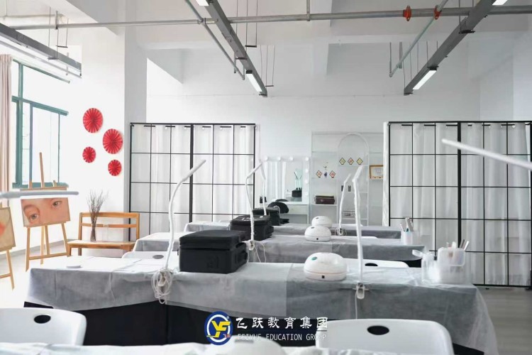 合肥飞跃职业培训学校