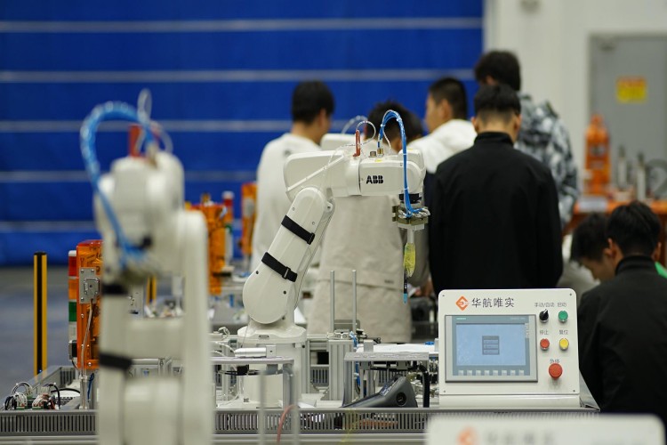 焜曦教育青岛校区实训课堂