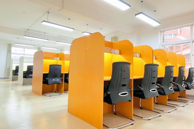 新乡启航考研校区环境图片