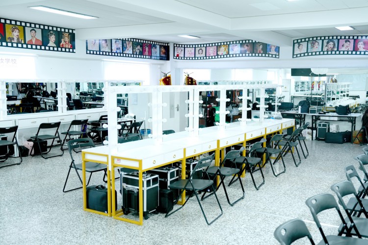 东方丽人美妆培训学校