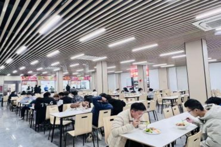 浙江学航高复中心