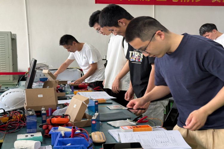 深圳市新能源汽车促进会环境图