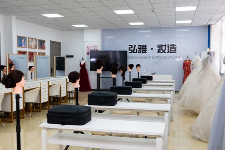 西安弘雅学校 