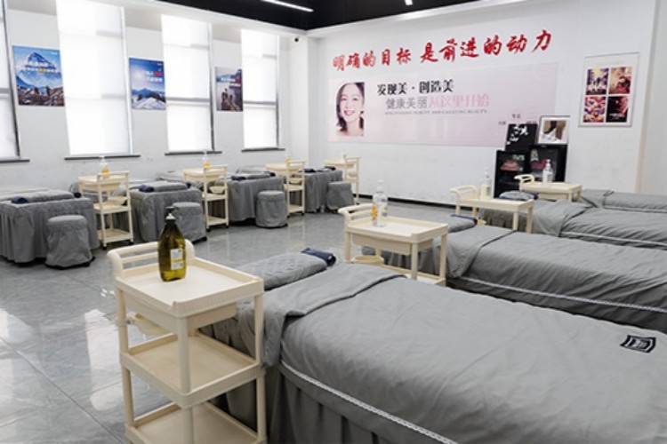 西安弘雅学校 