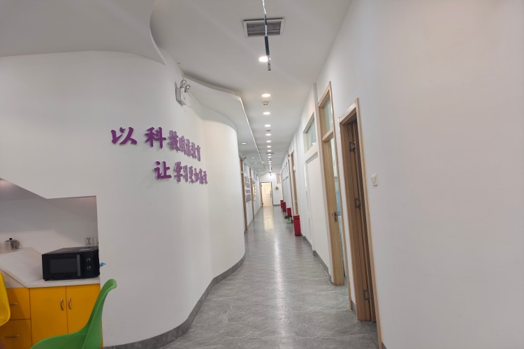 天津学信教育环境图