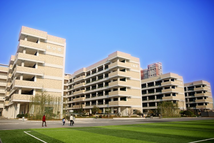 长沙市弘益高级中学环境图