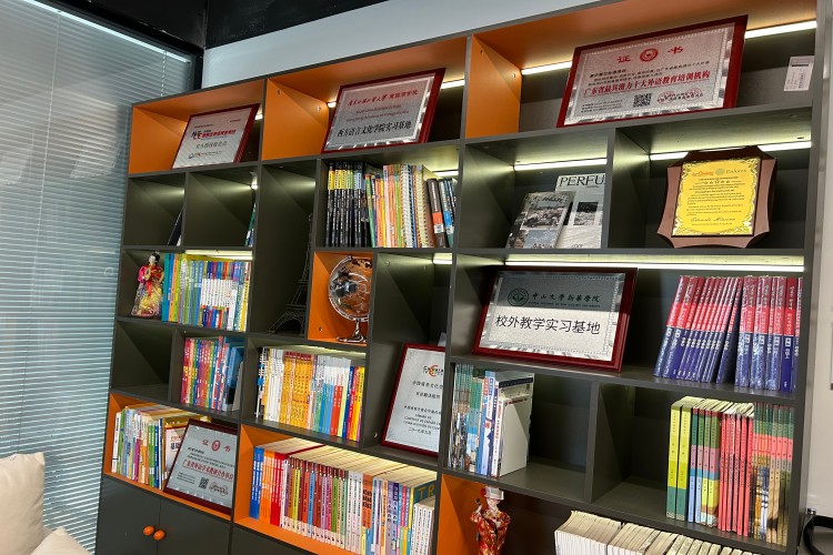 索尔君兰外语学校环境