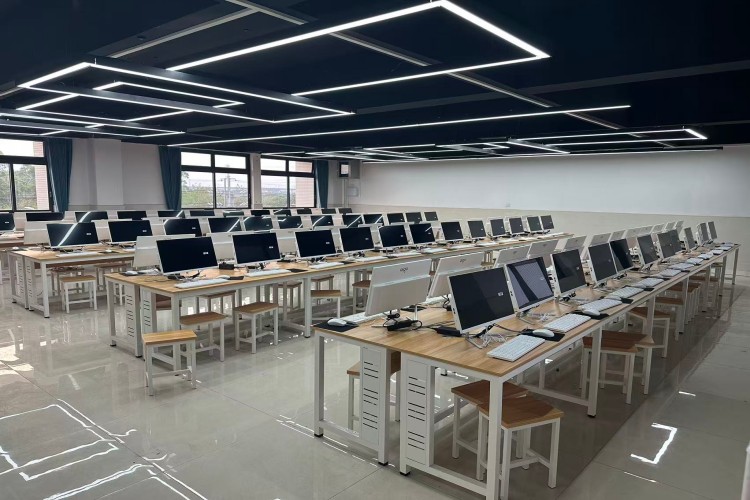 佛山市华厦技工学校环境图