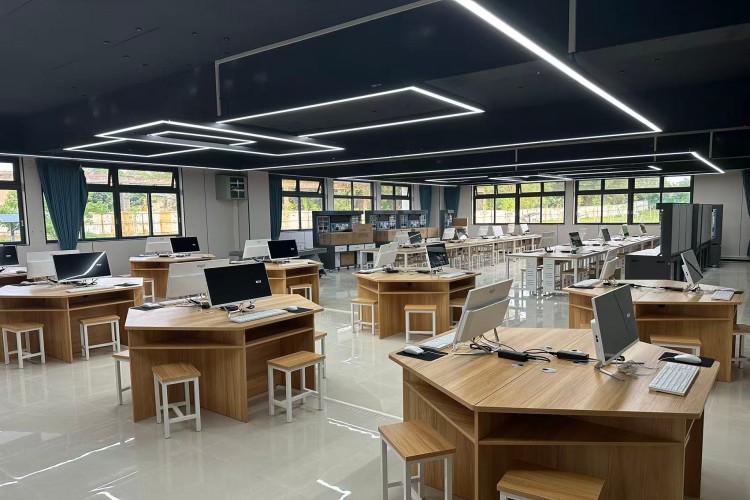 佛山市华厦技工学校环境图