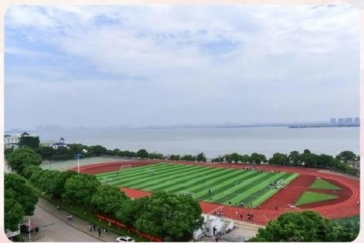 湖北力源传媒学校环境图