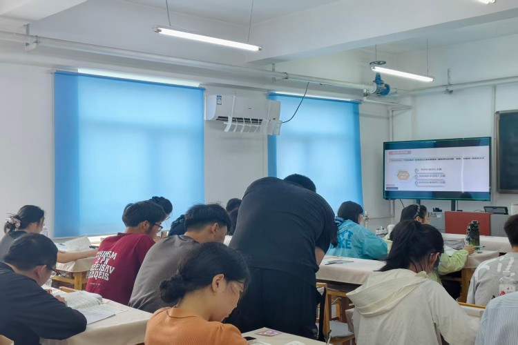 哈尔滨锐星教育环境图