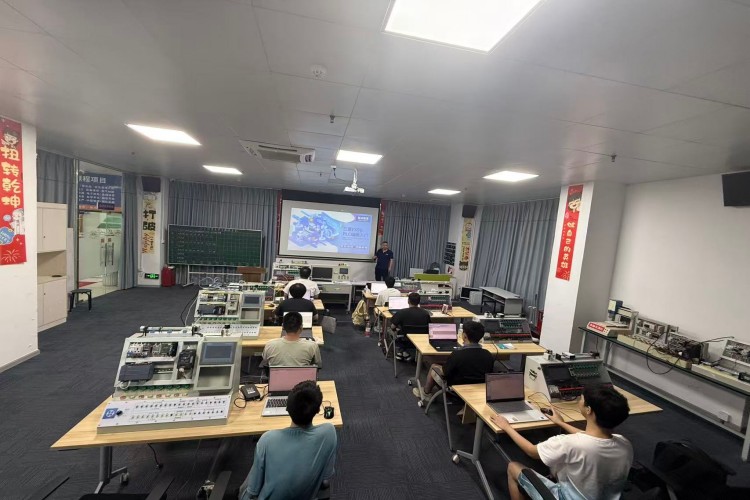 东莞智领教育环境图