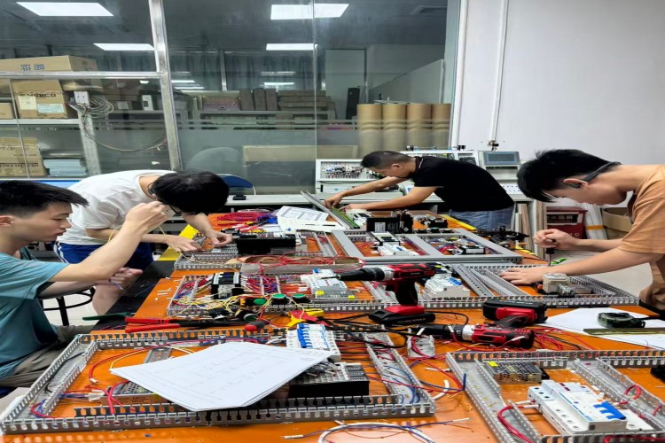 东莞智领教育环境图