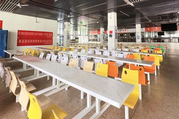 湖南尚学趣单招环境图