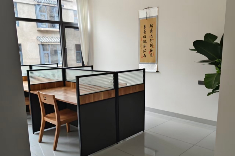 曲靖品学教育校区环境图