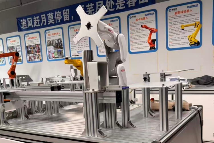 郑州鸿玉教育校区环境图片