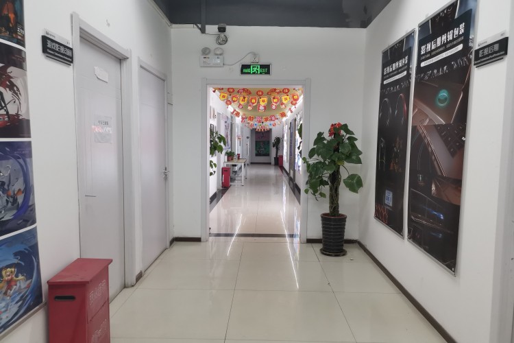 王氏教育学校环境