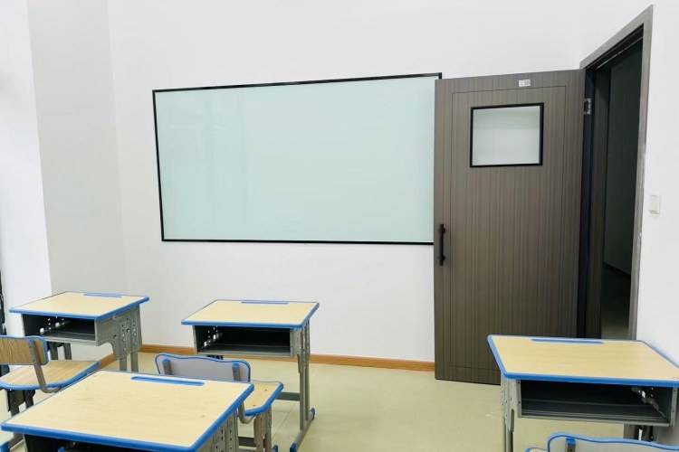 成都龙新教育教室环境