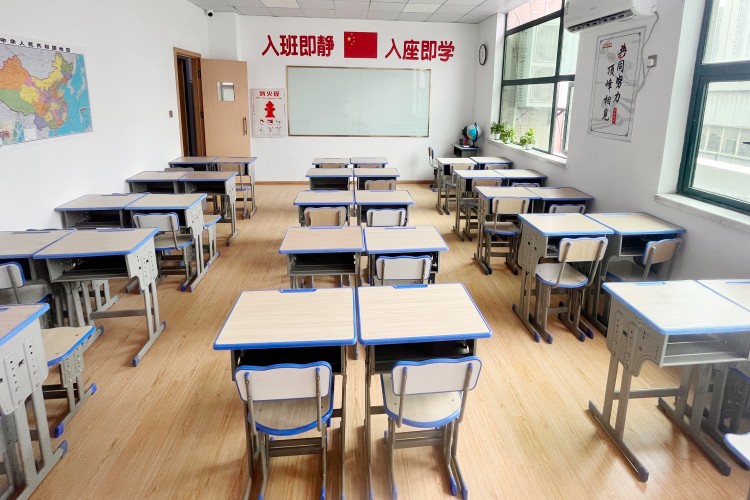 武汉邦德高考培训学校教室