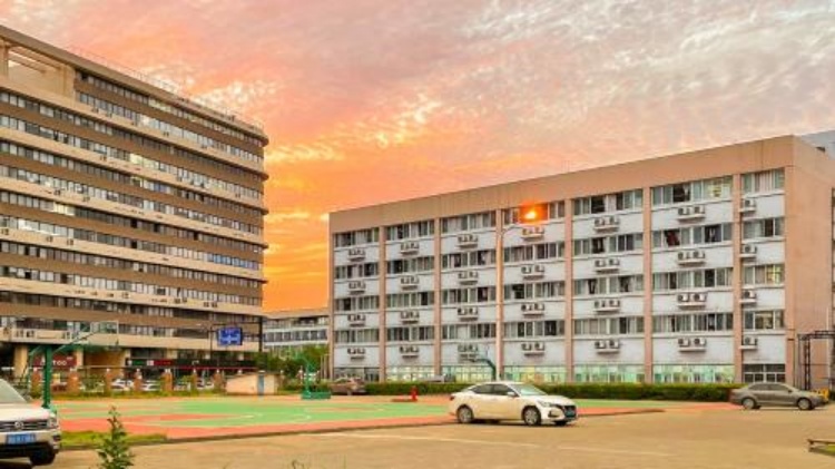浙江三联专修学院
