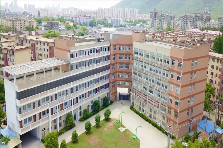 无锡太湖复读学校